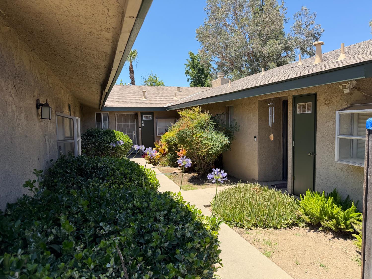 4053 N Feland Ave, Fresno, CA 93722