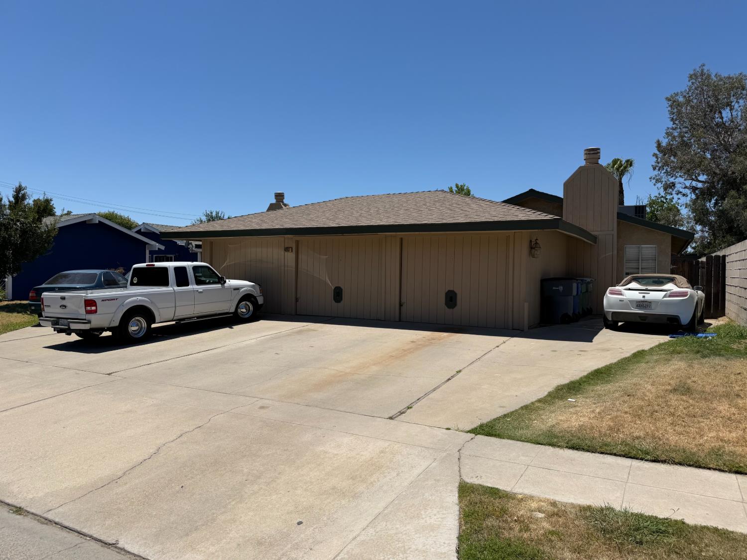 4053 N Feland Ave, Fresno, CA 93722
