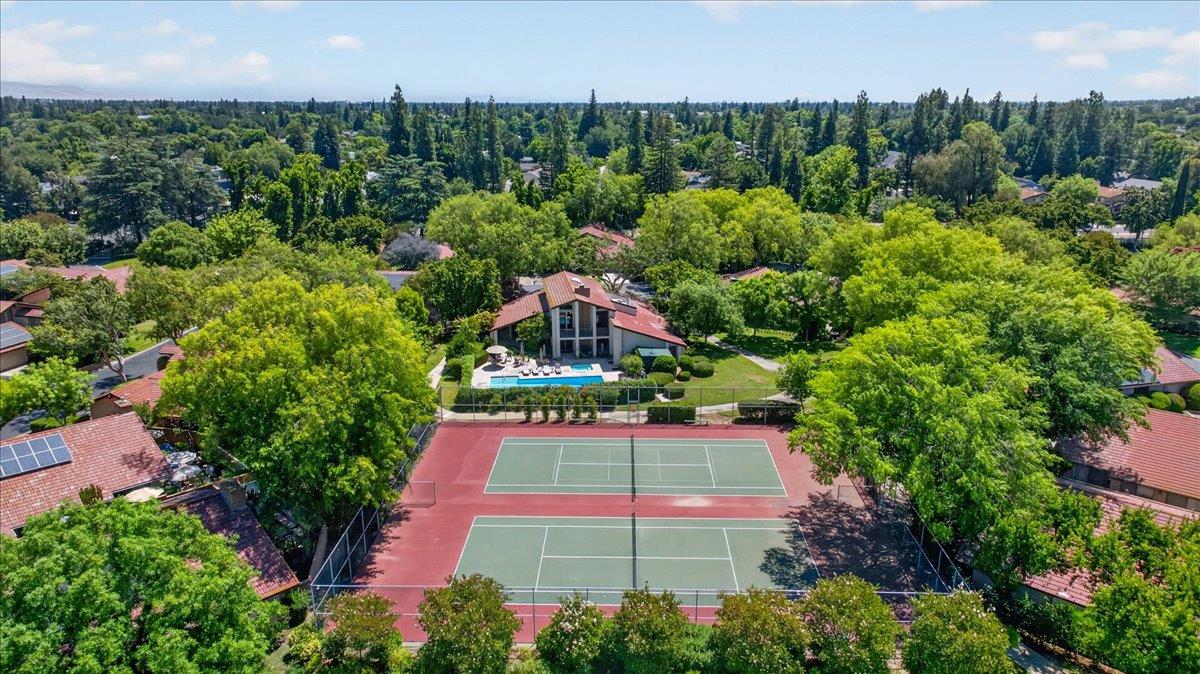 5564 N El Adobe Dr, Fresno, CA 93711