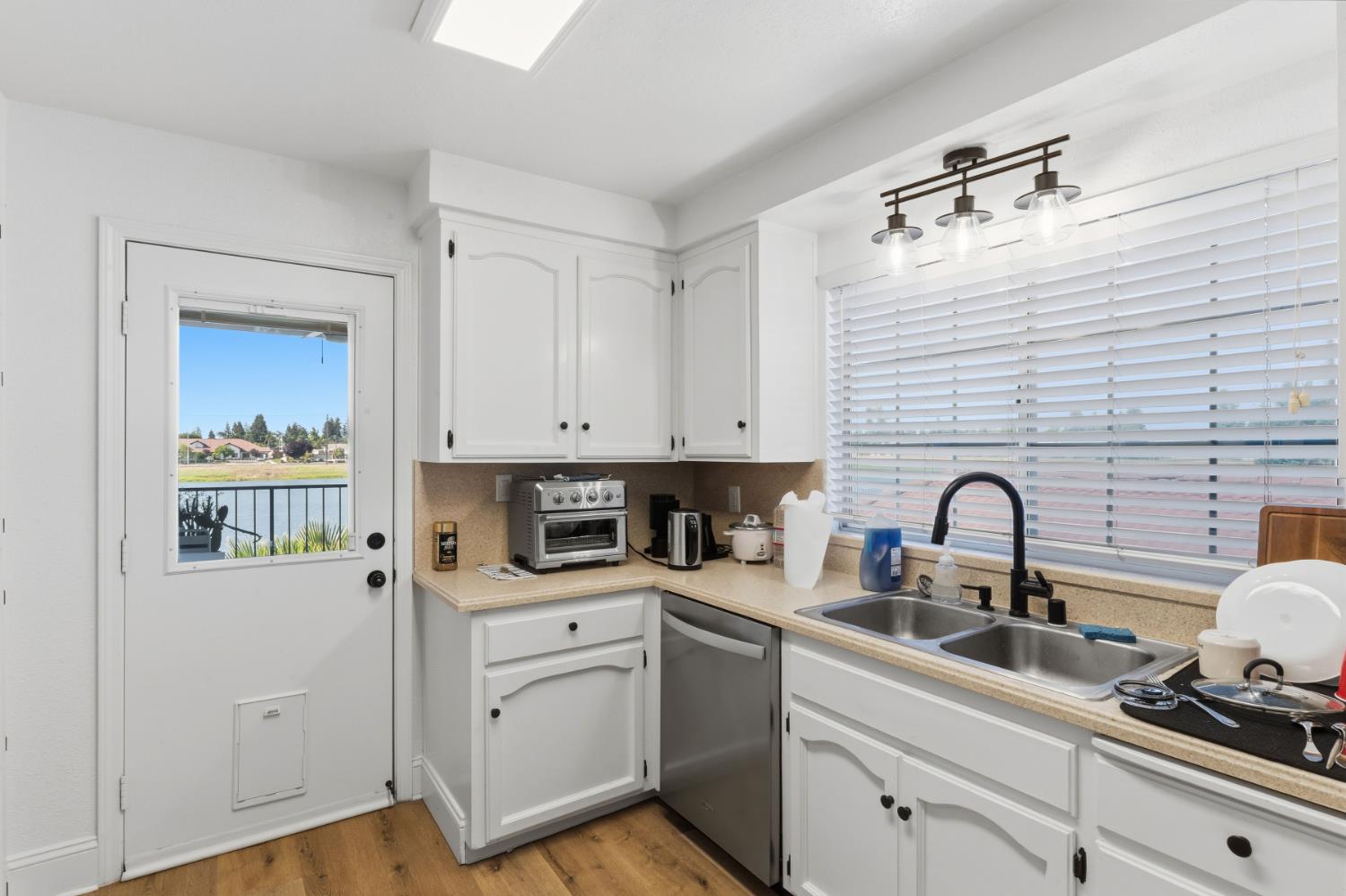 8147 N Cedar Ave #203, Fresno, CA 93720