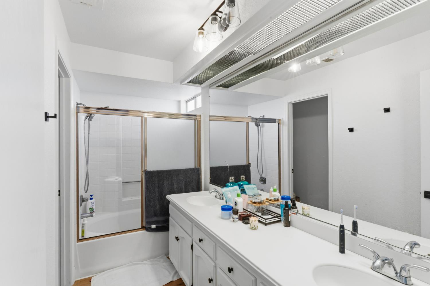 8147 N Cedar Ave #203, Fresno, CA 93720