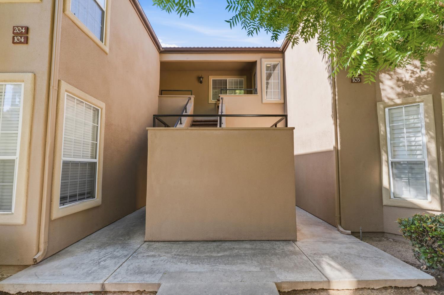 8147 N Cedar Ave #203, Fresno, CA 93720