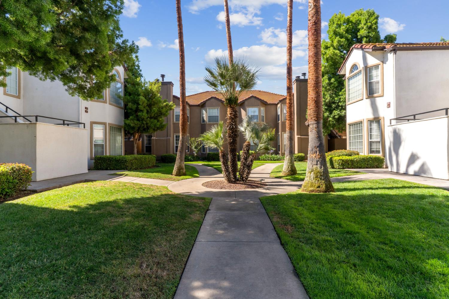 8147 N Cedar Ave #203, Fresno, CA 93720