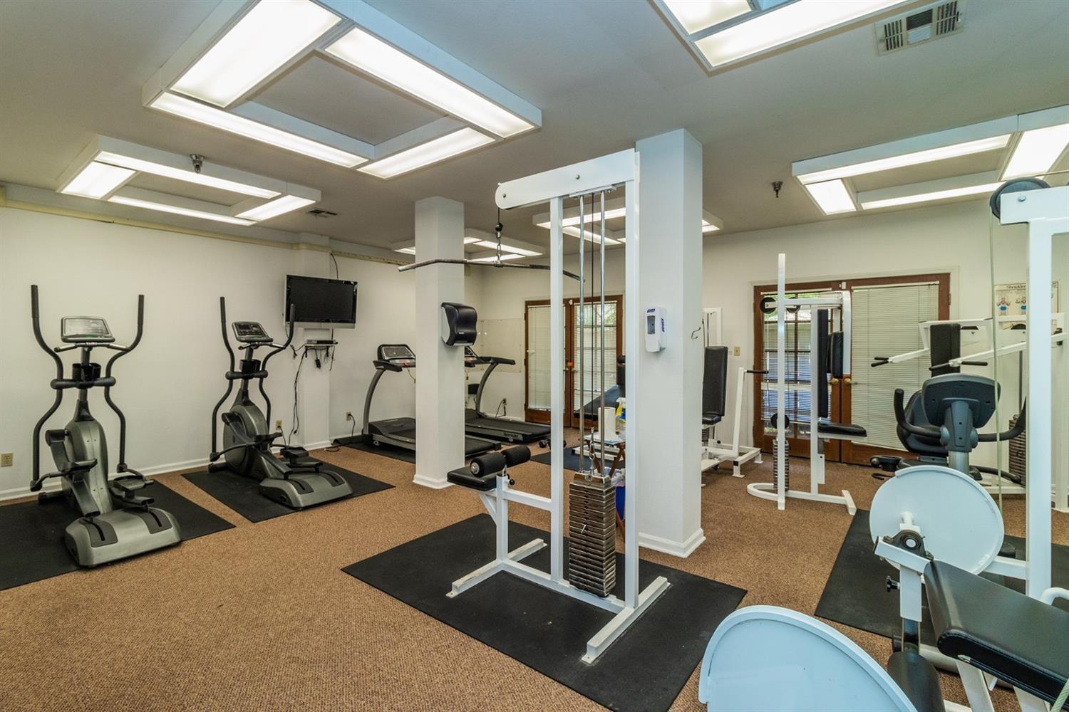 8147 N Cedar Ave #203, Fresno, CA 93720