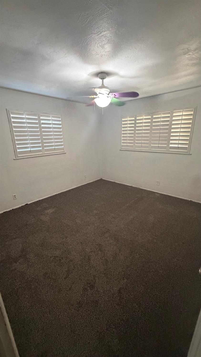 5677 N Millbrook Ave, Fresno, CA 93710