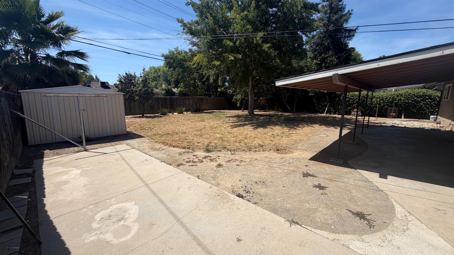 5677 N Millbrook Ave, Fresno, CA 93710