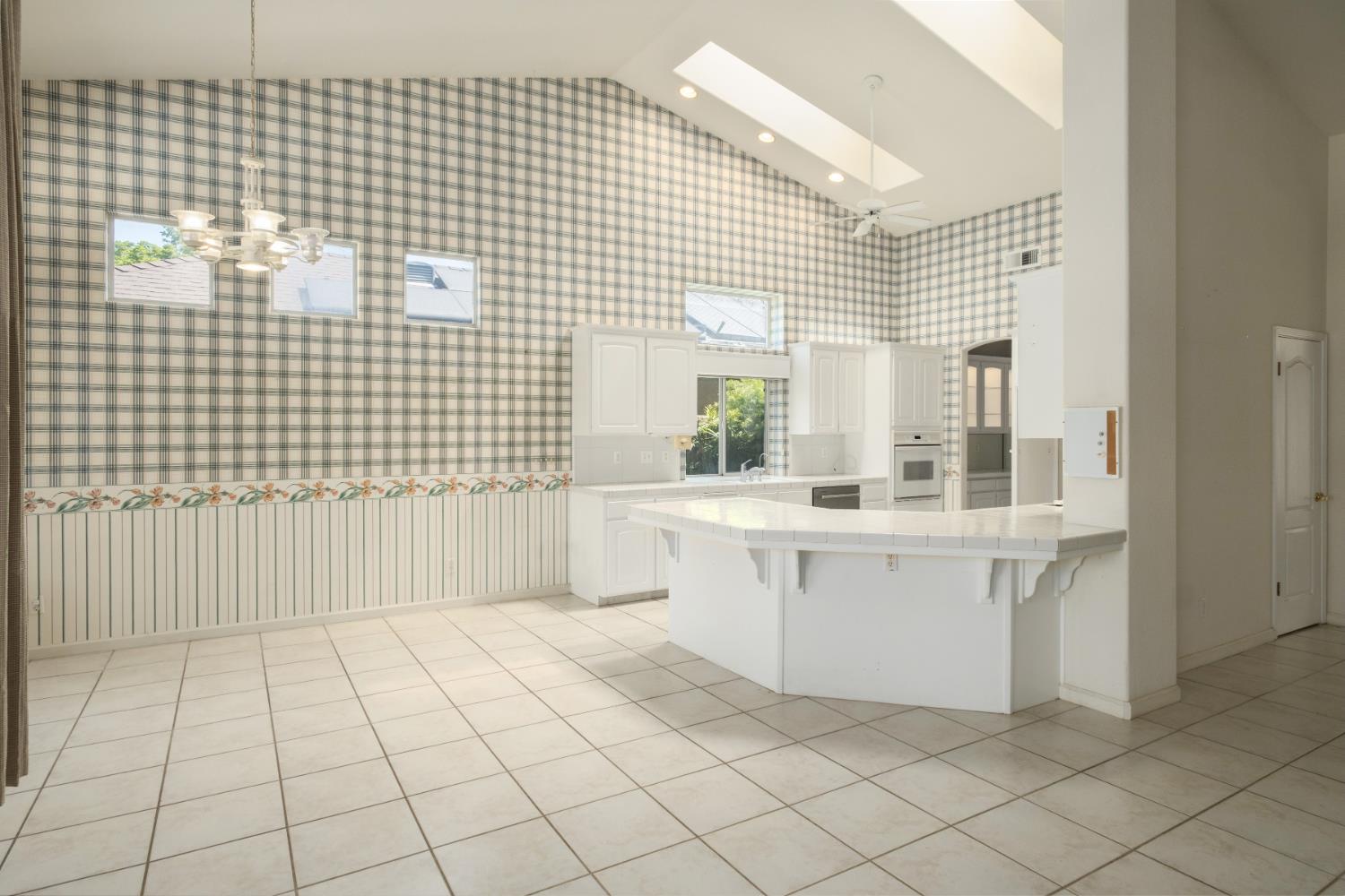 6457 N Selland Ave, Fresno, CA 93711