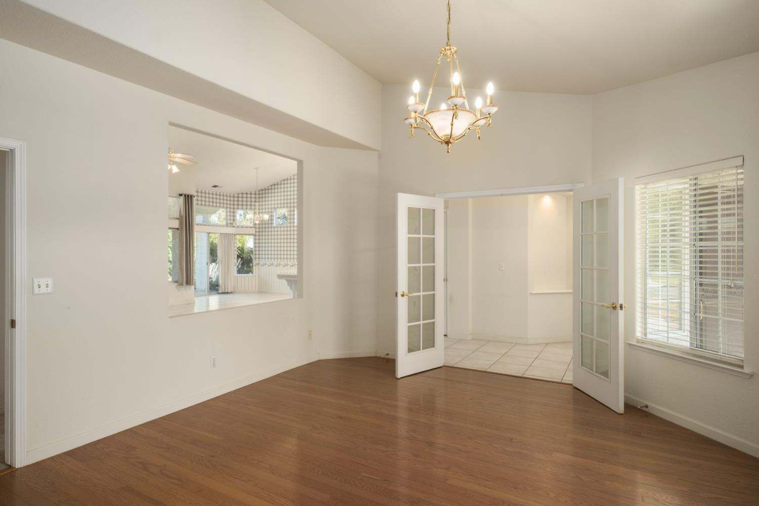 6457 N Selland Ave, Fresno, CA 93711