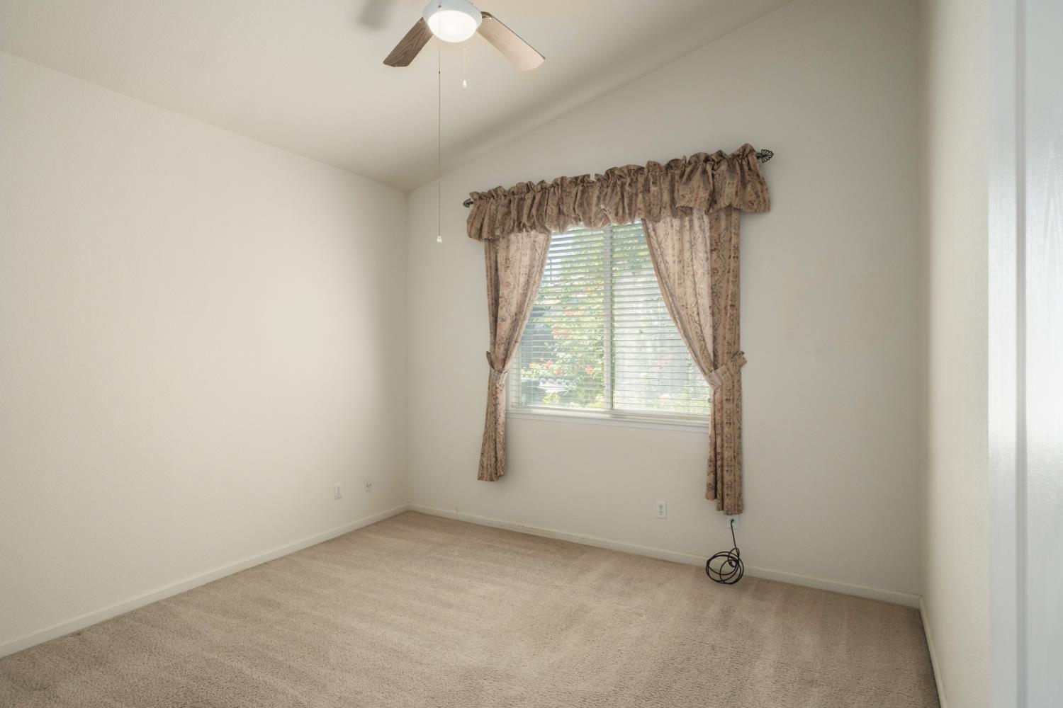 6457 N Selland Ave, Fresno, CA 93711