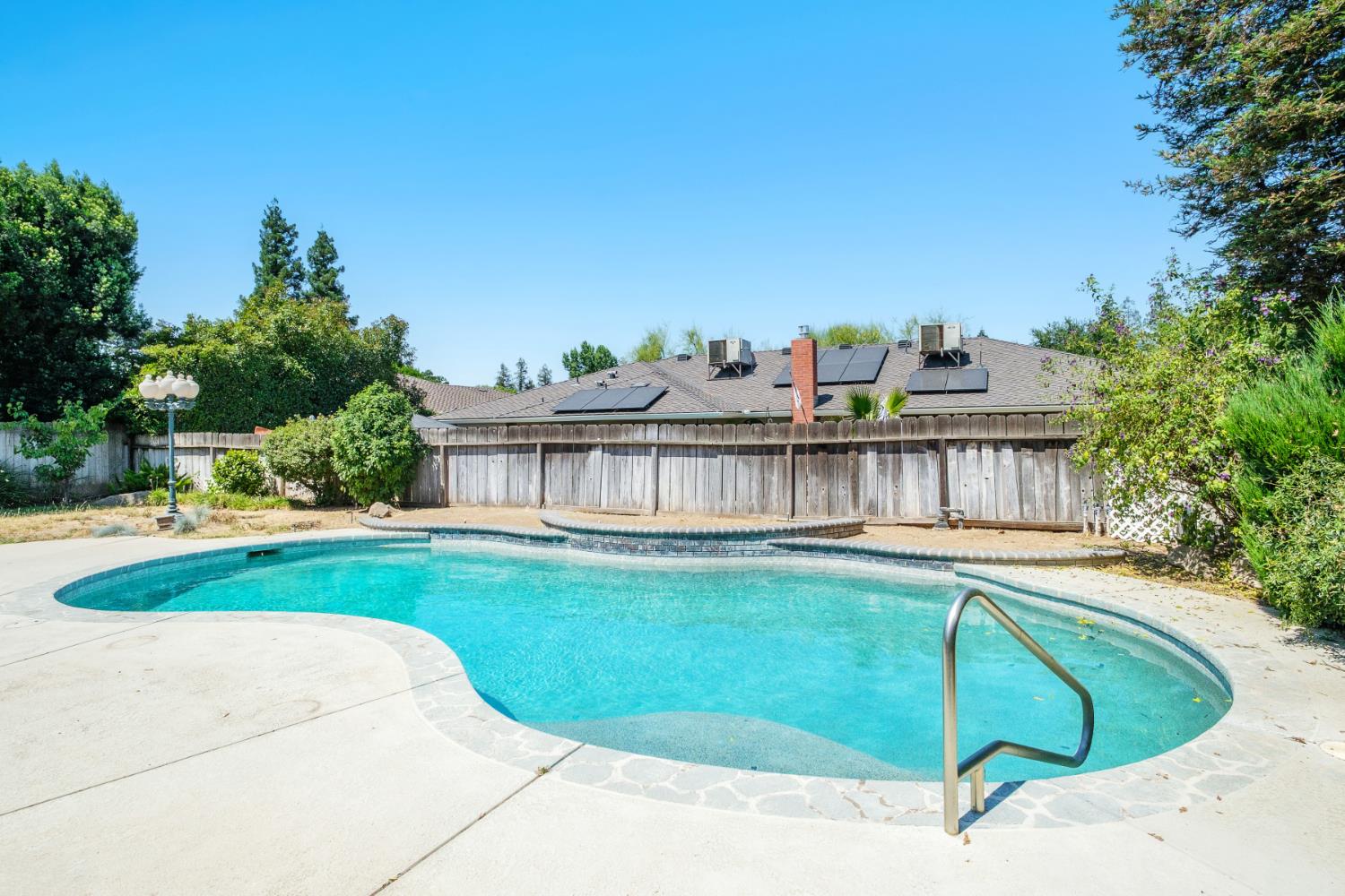 6457 N Selland Ave, Fresno, CA 93711
