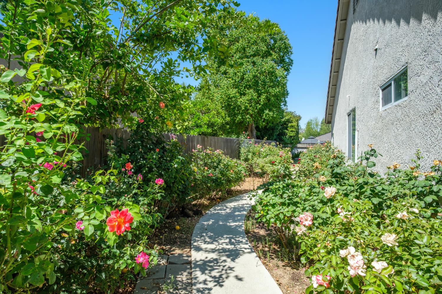 6457 N Selland Ave, Fresno, CA 93711