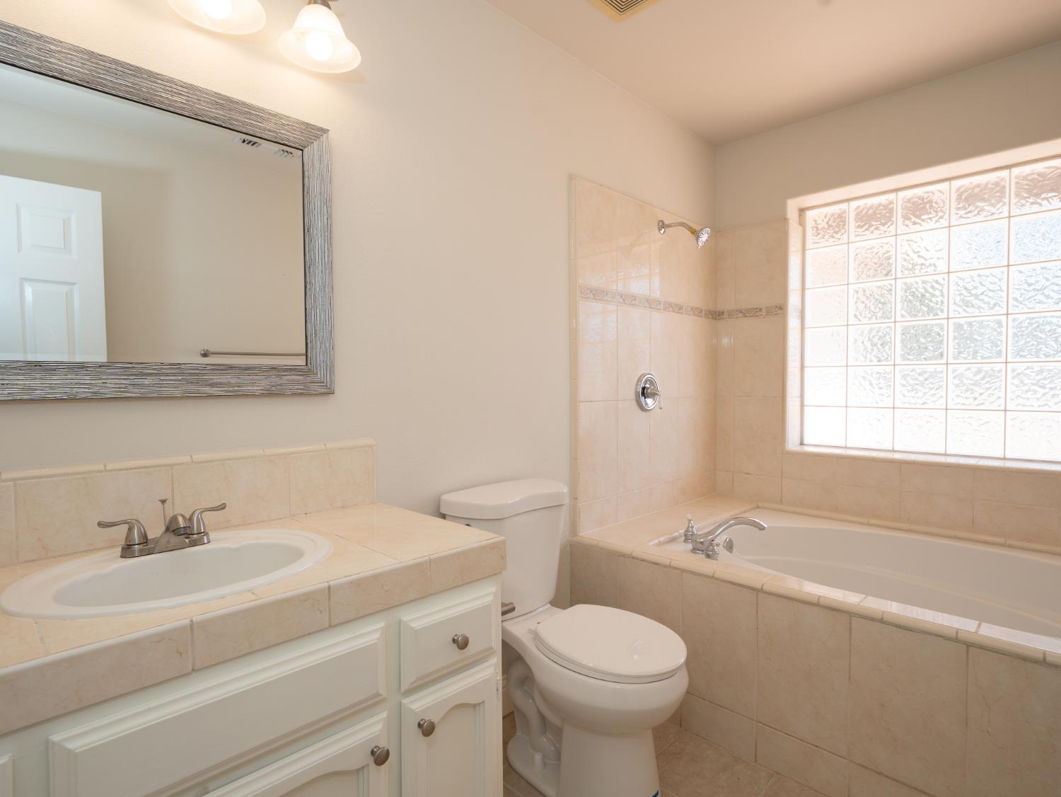 28684 Copper Creek Dr, Coarsegold, CA 93614