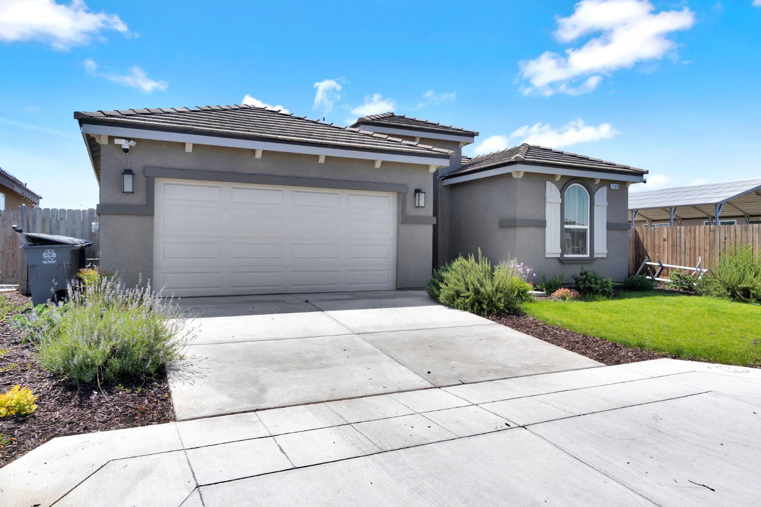 1148 Summit Ct, Madera, CA 93638