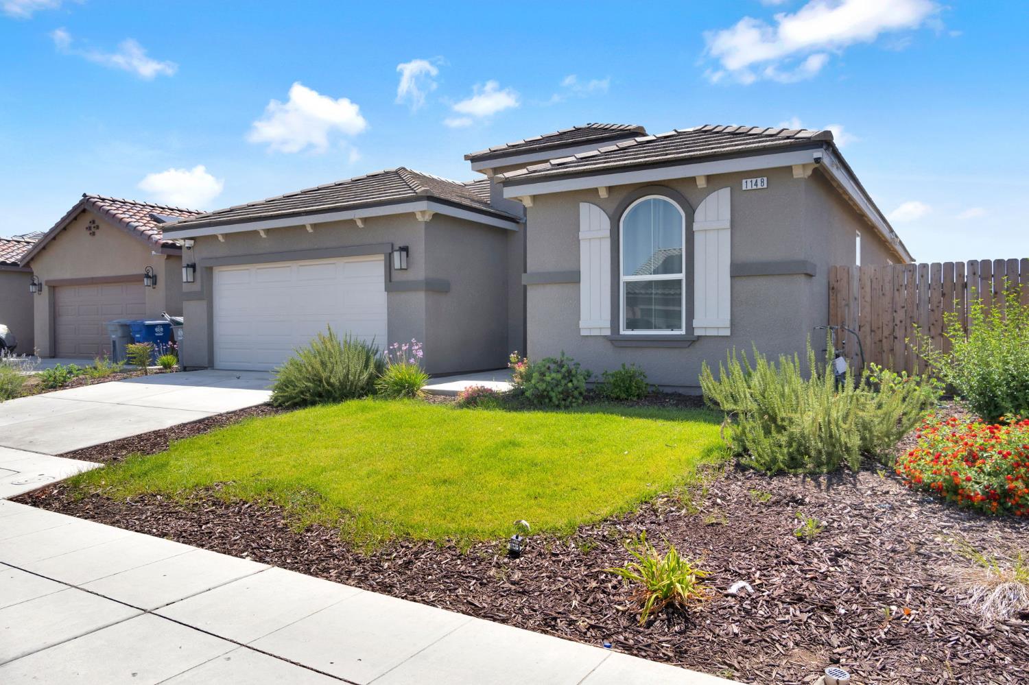 1148 Summit Ct, Madera, CA 93638