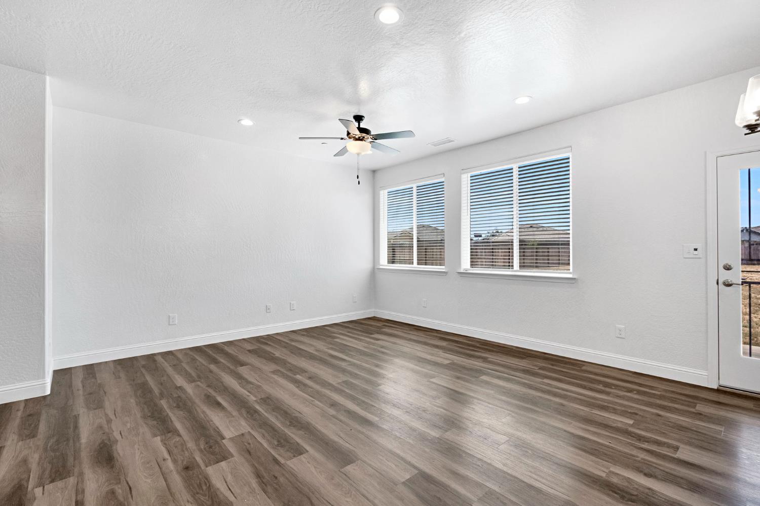 1148 Summit Ct, Madera, CA 93638