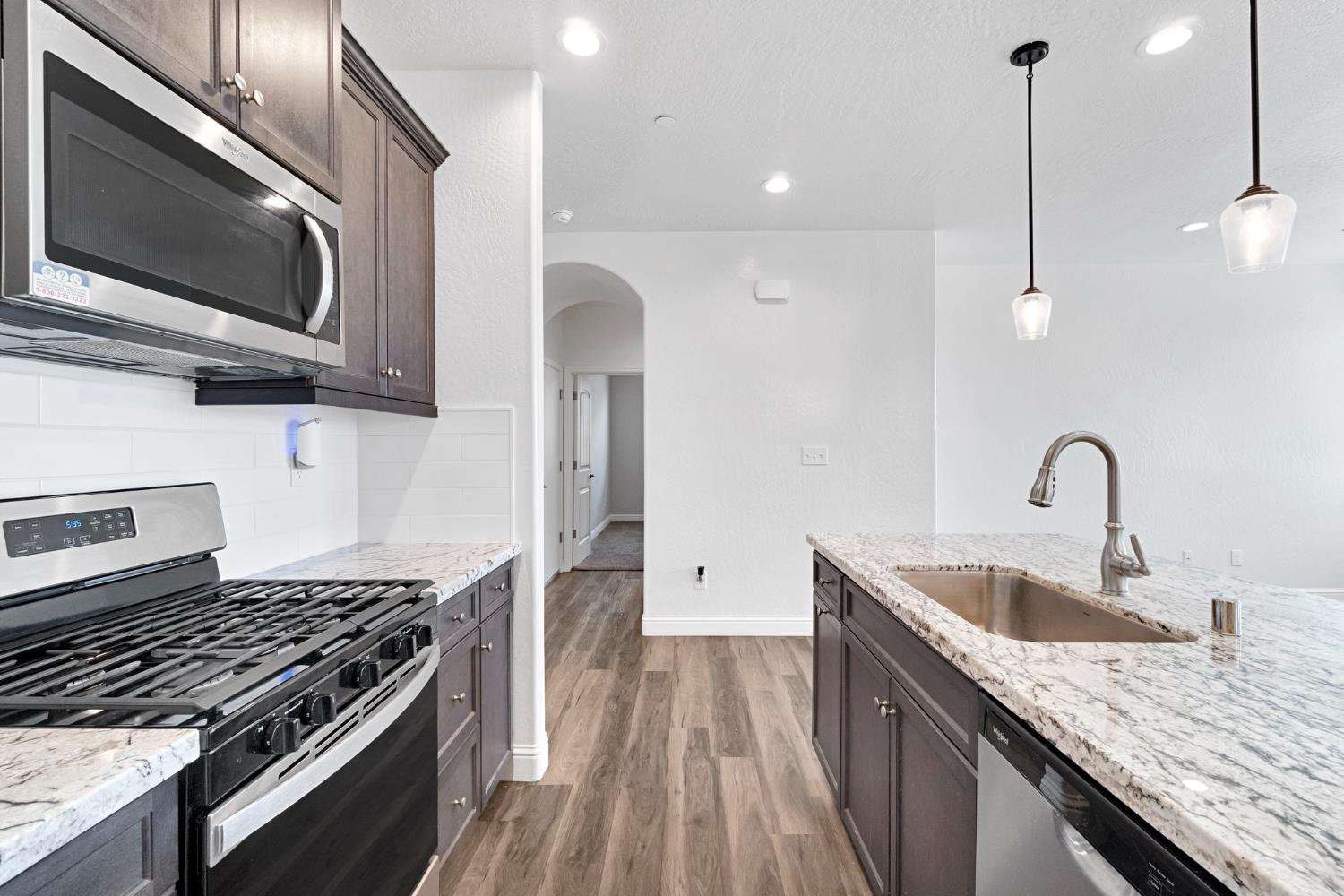 1148 Summit Ct, Madera, CA 93638