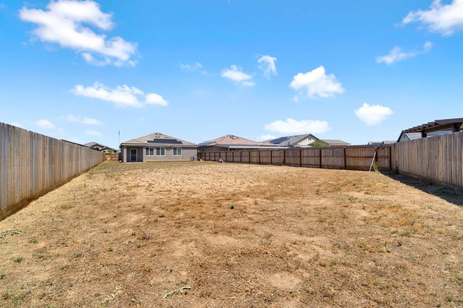 1148 Summit Ct, Madera, CA 93638