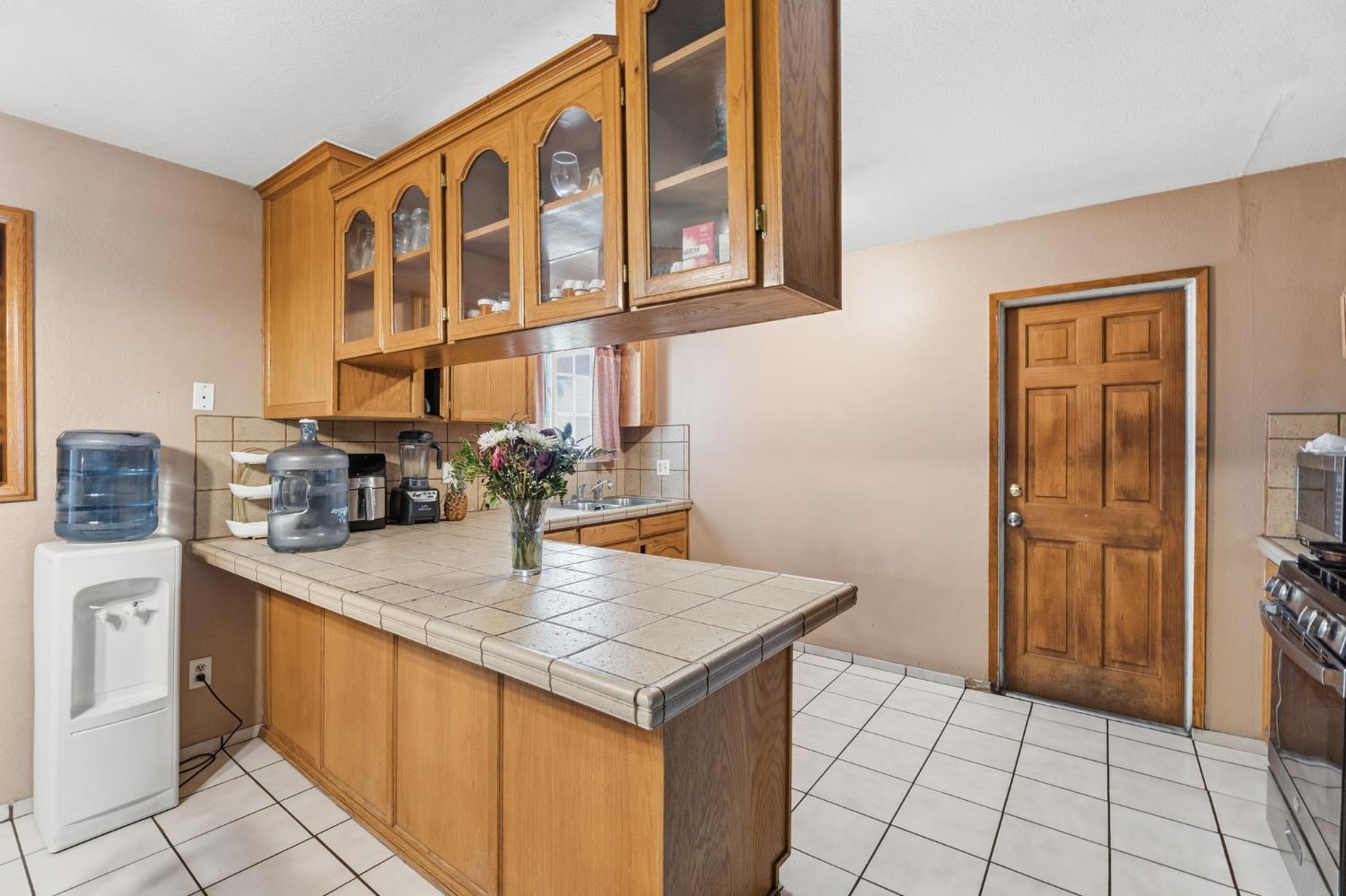 40694 Pearl Rd, Cutler, CA 93615