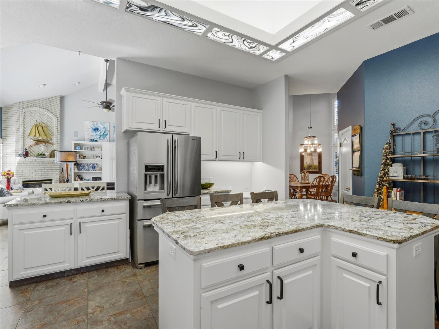 6551 N Selland Ave, Fresno, CA 93711