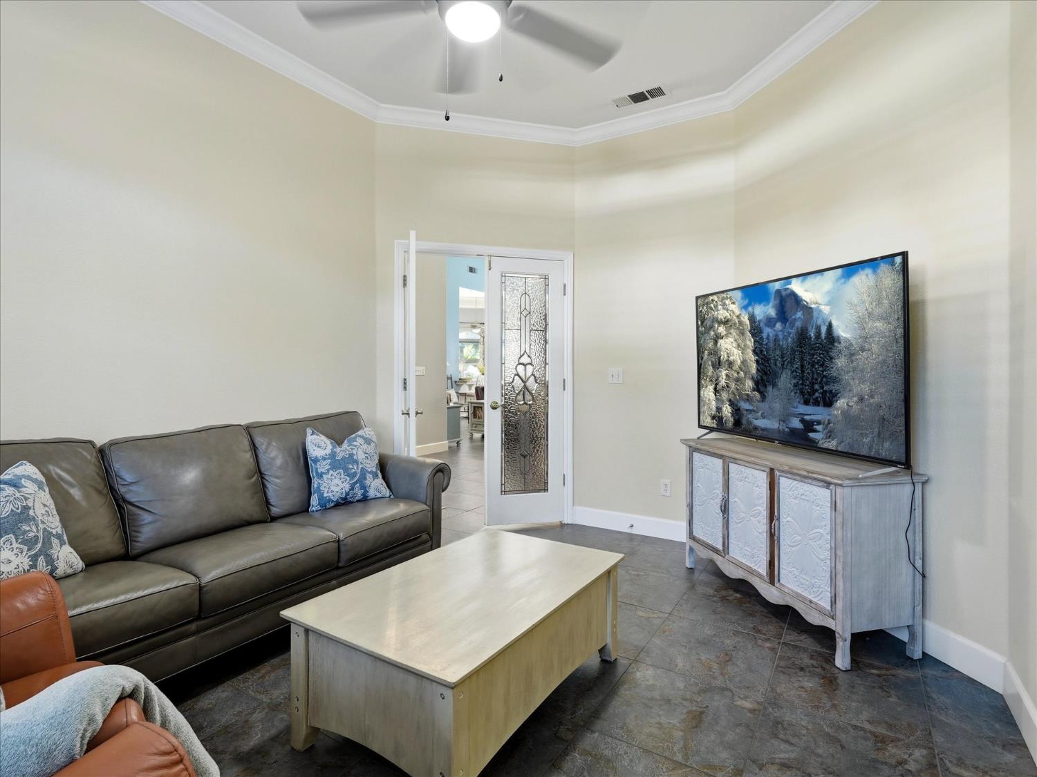6551 N Selland Ave, Fresno, CA 93711