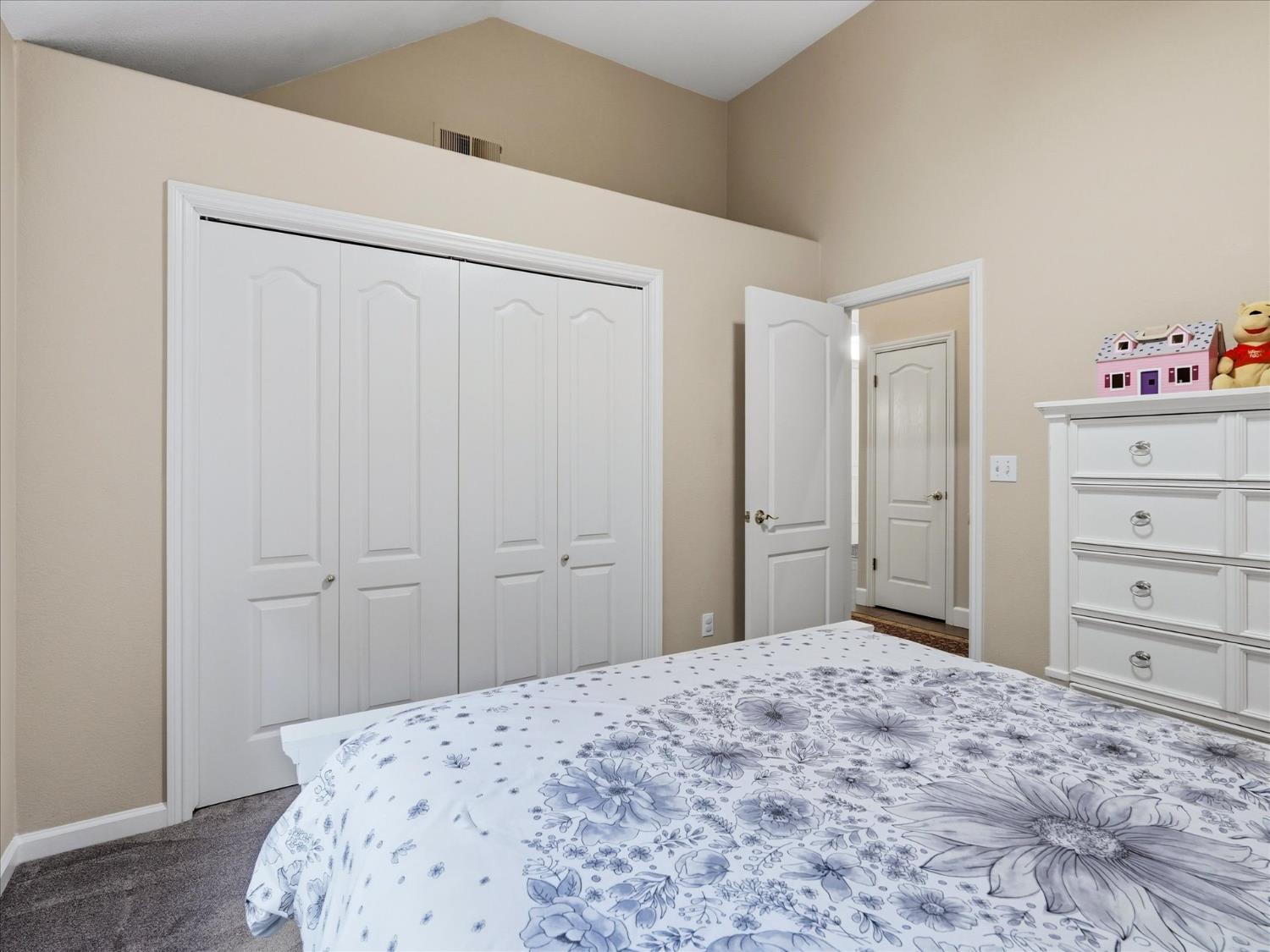 6551 N Selland Ave, Fresno, CA 93711