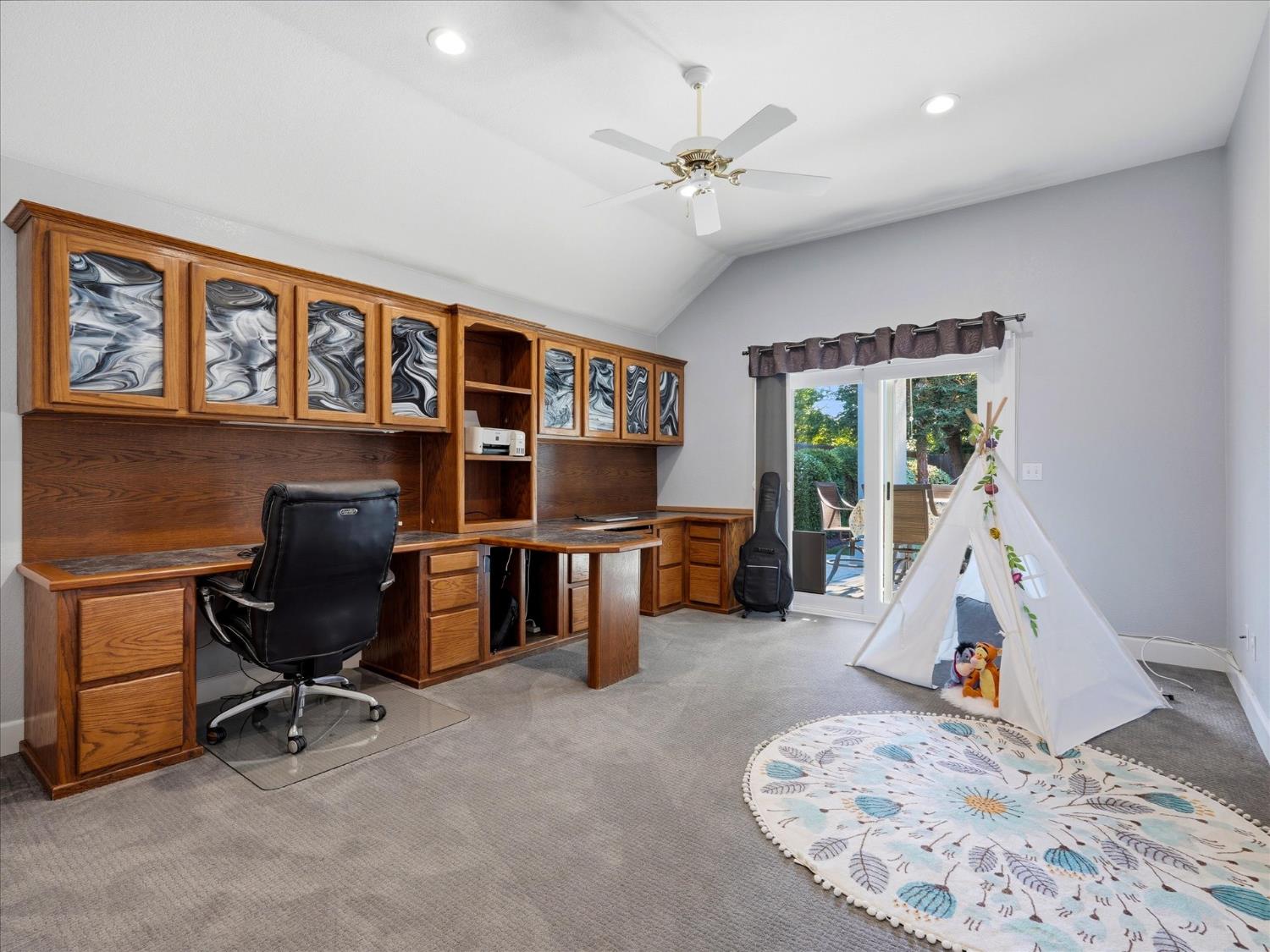 6551 N Selland Ave, Fresno, CA 93711