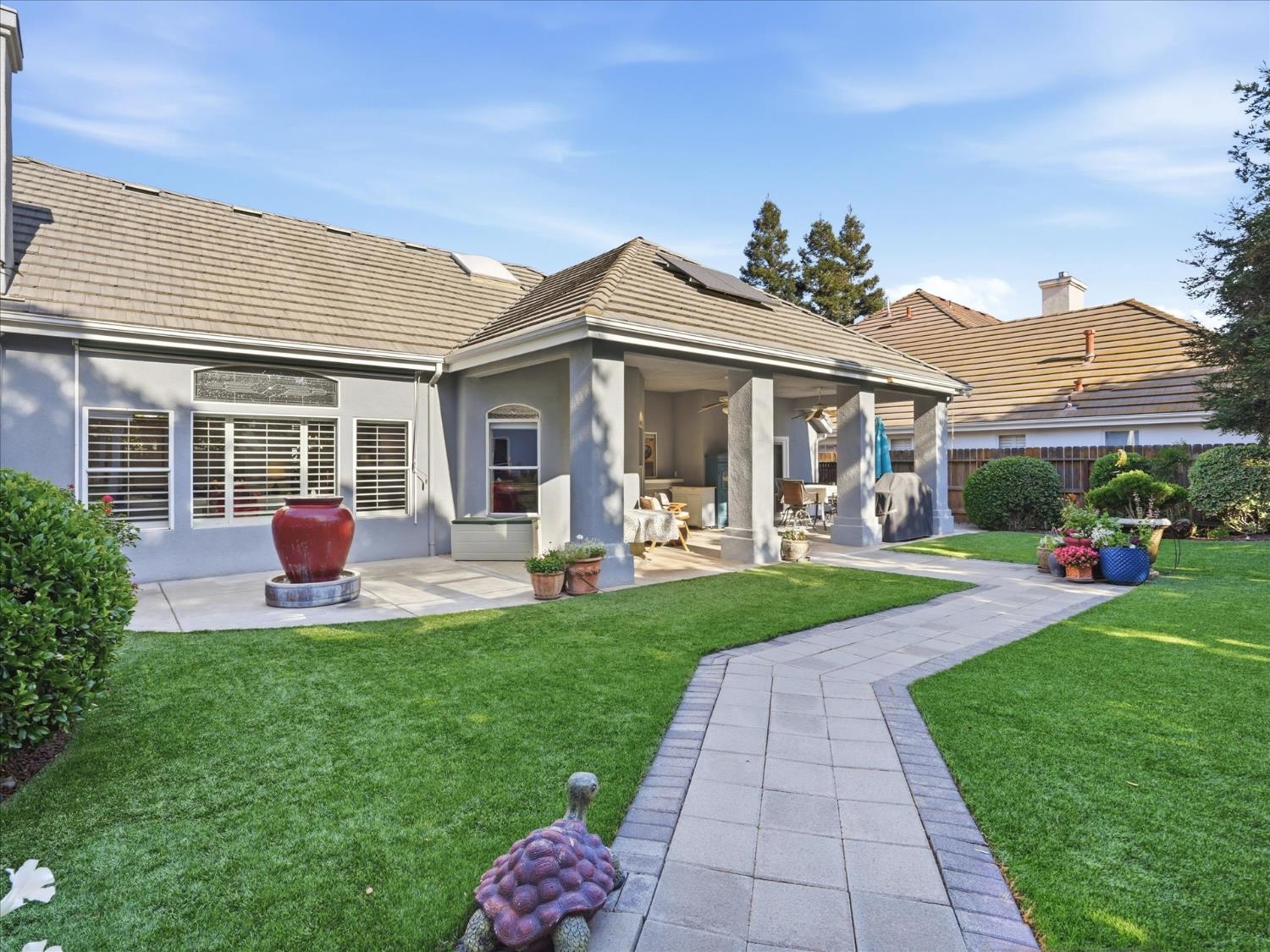 6551 N Selland Ave, Fresno, CA 93711