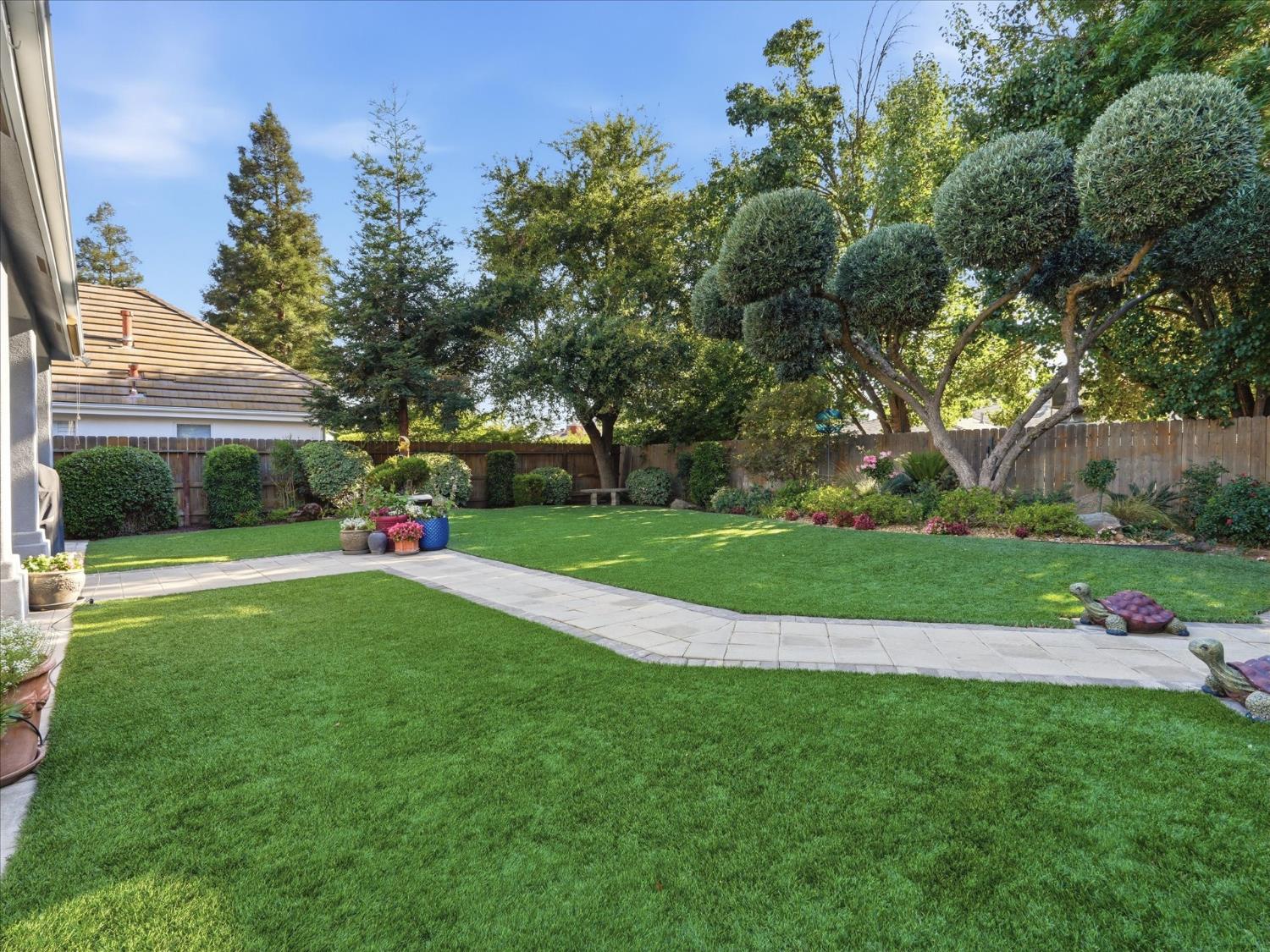 6551 N Selland Ave, Fresno, CA 93711