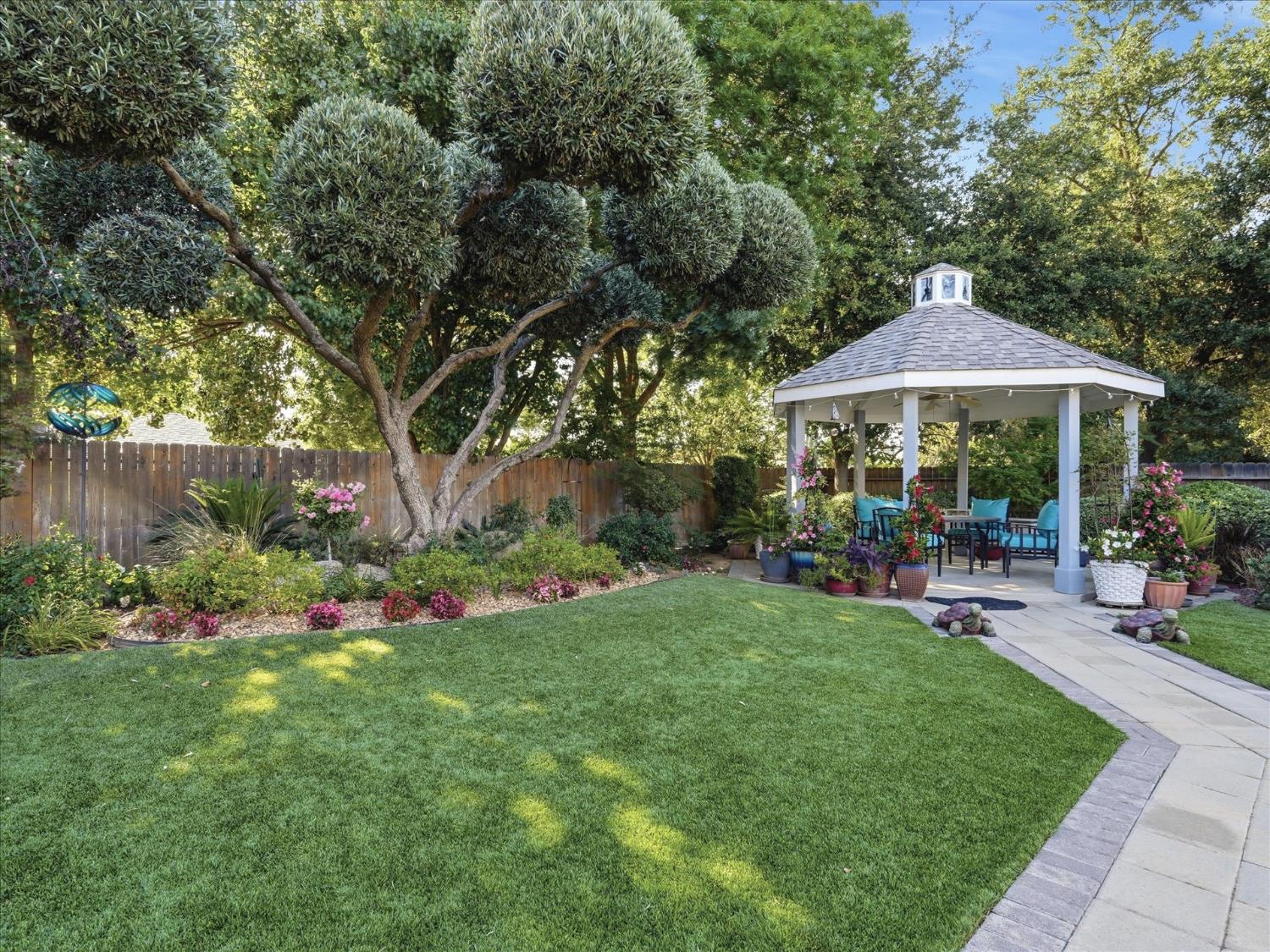 6551 N Selland Ave, Fresno, CA 93711