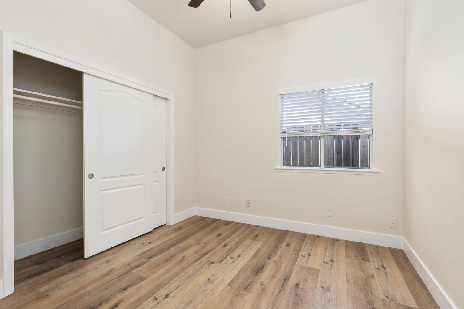9808 N Whitney Ave, Fresno, CA 93720