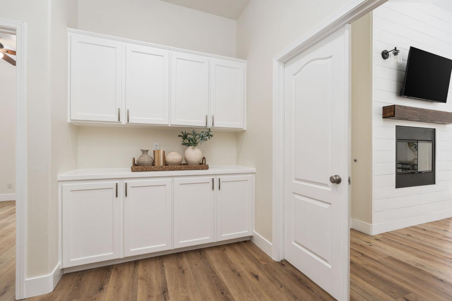9808 N Whitney Ave, Fresno, CA 93720