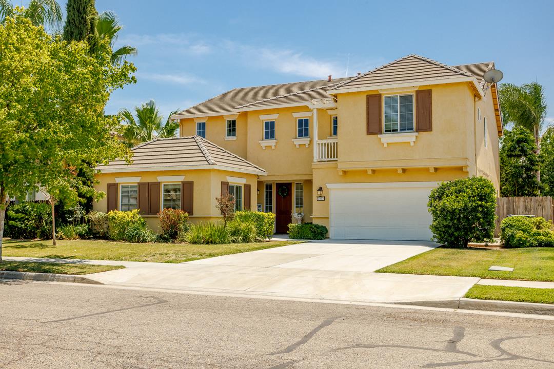 2563 Riviera Ct, Tulare, CA 93274
