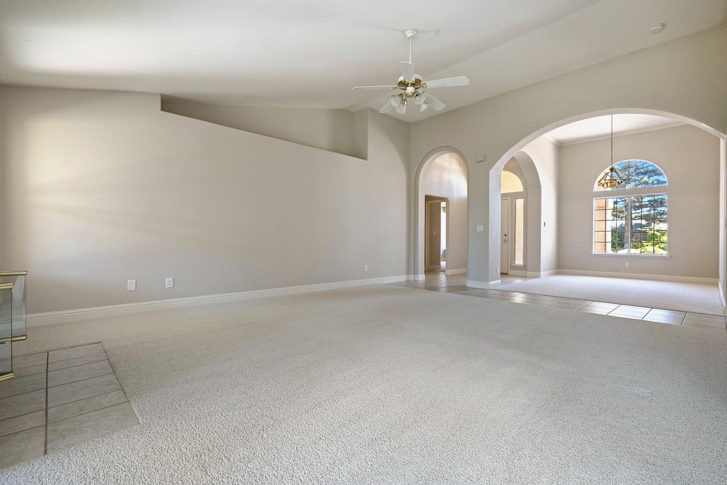 1471 N Terry Ave, Clovis, CA 93619