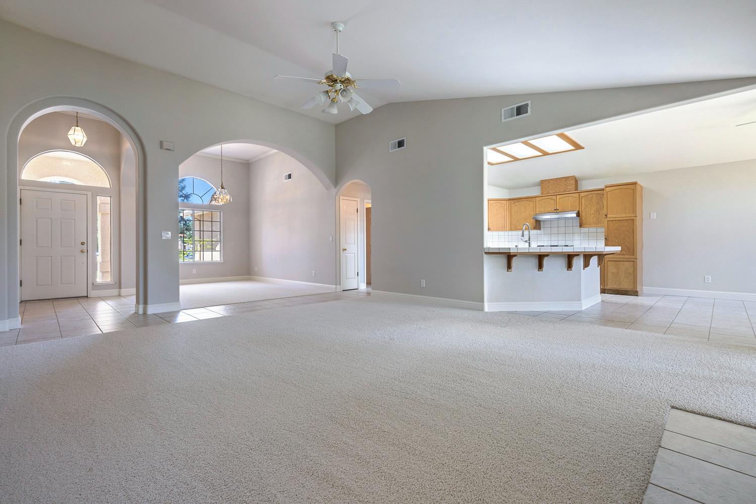 1471 N Terry Ave, Clovis, CA 93619