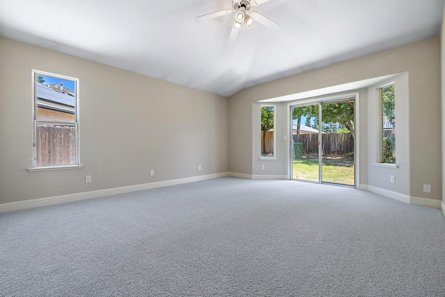 1471 N Terry Ave, Clovis, CA 93619