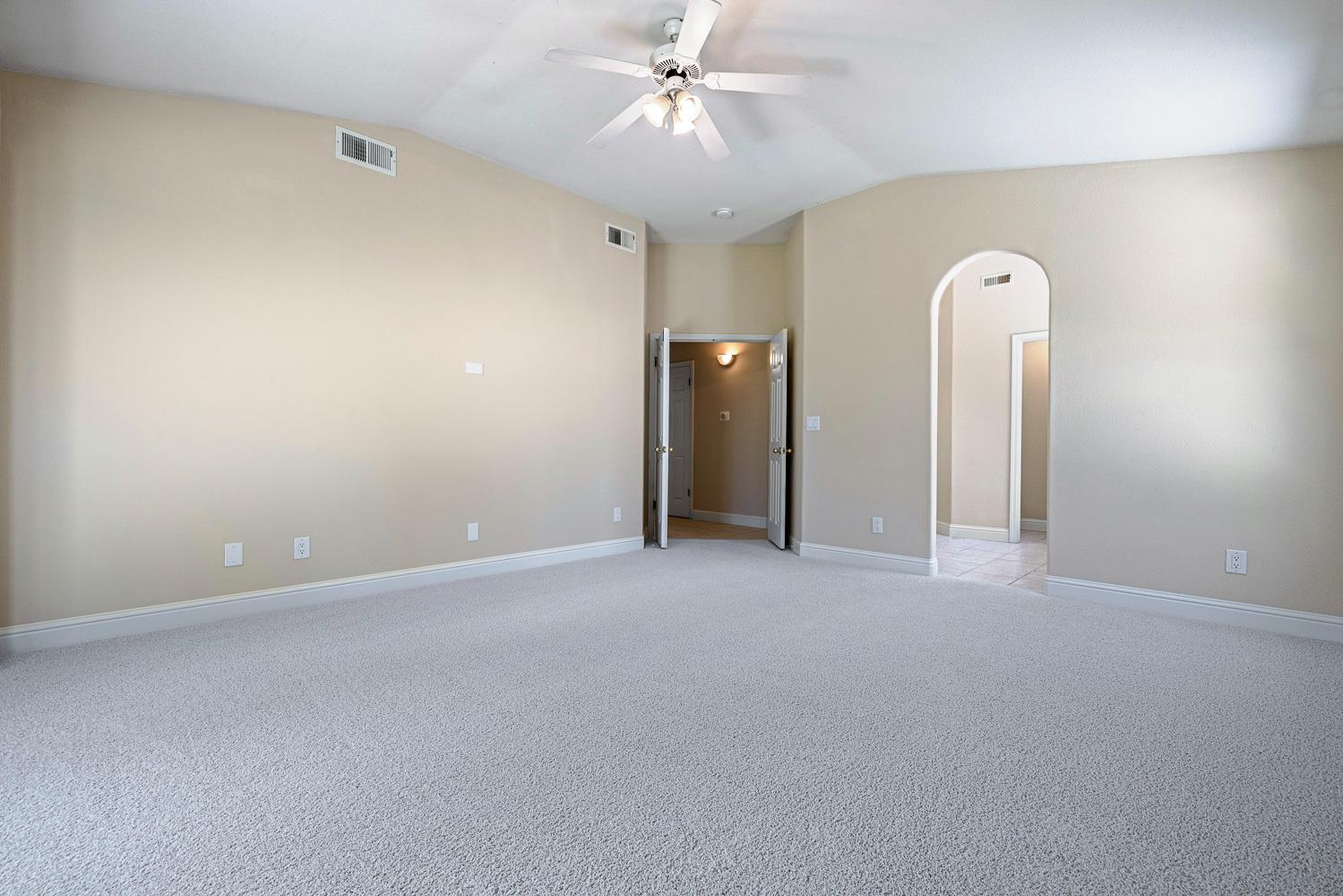 1471 N Terry Ave, Clovis, CA 93619