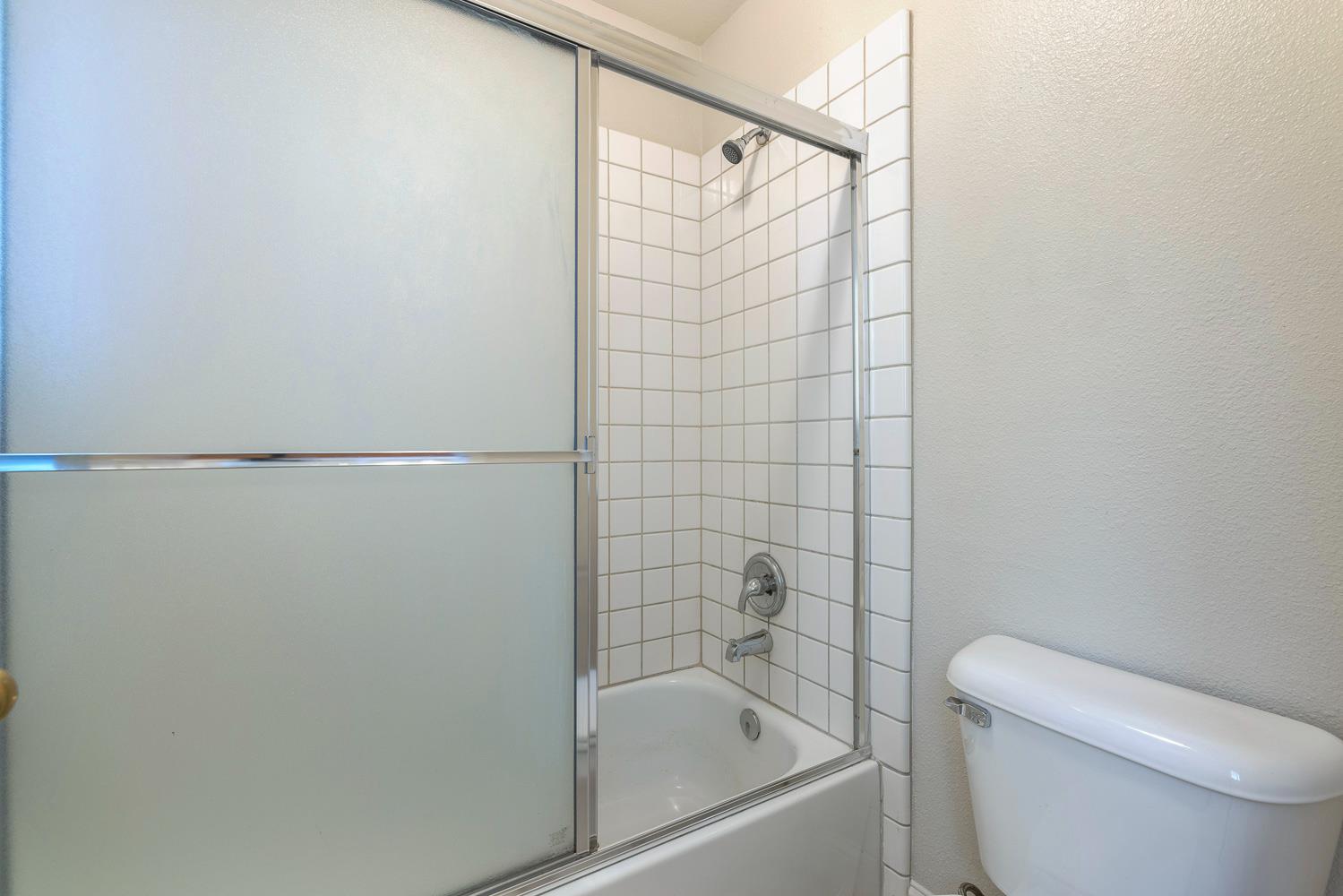 1471 N Terry Ave, Clovis, CA 93619