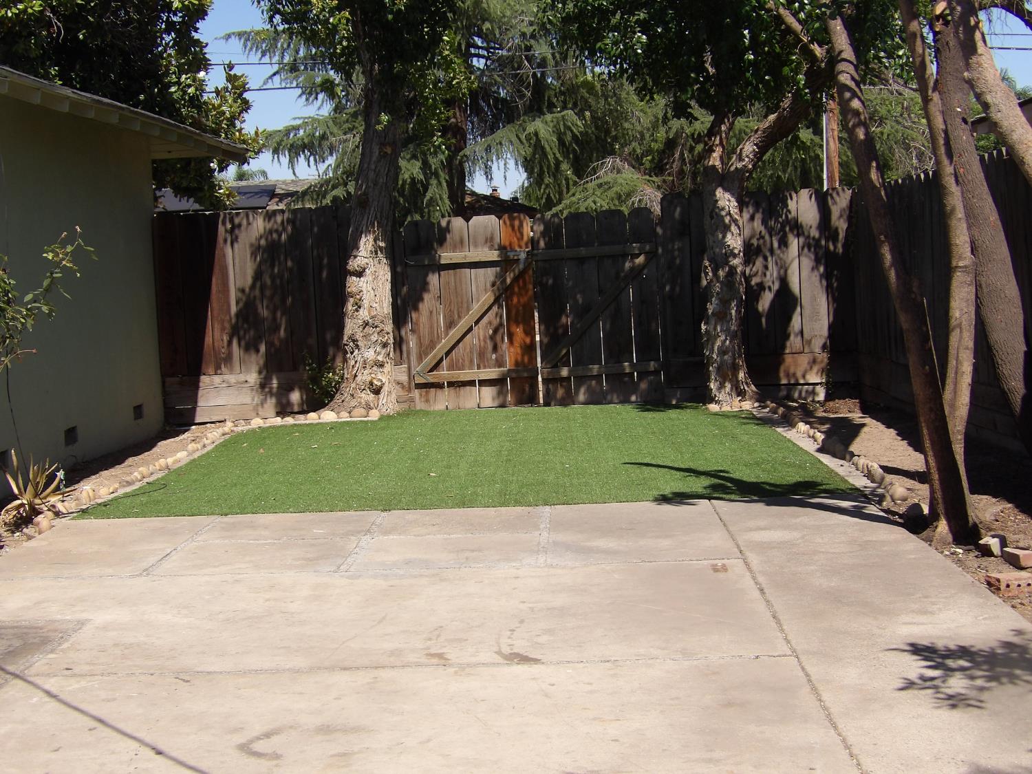3724 E Griffith Way, Fresno, CA 93726