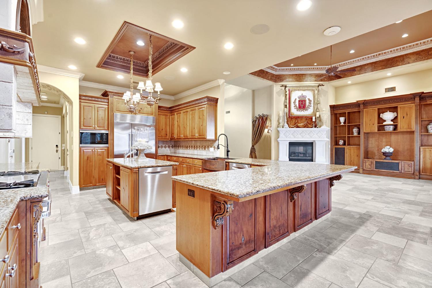 3103 E Via Monte Verdi Ave, Clovis, CA 93619