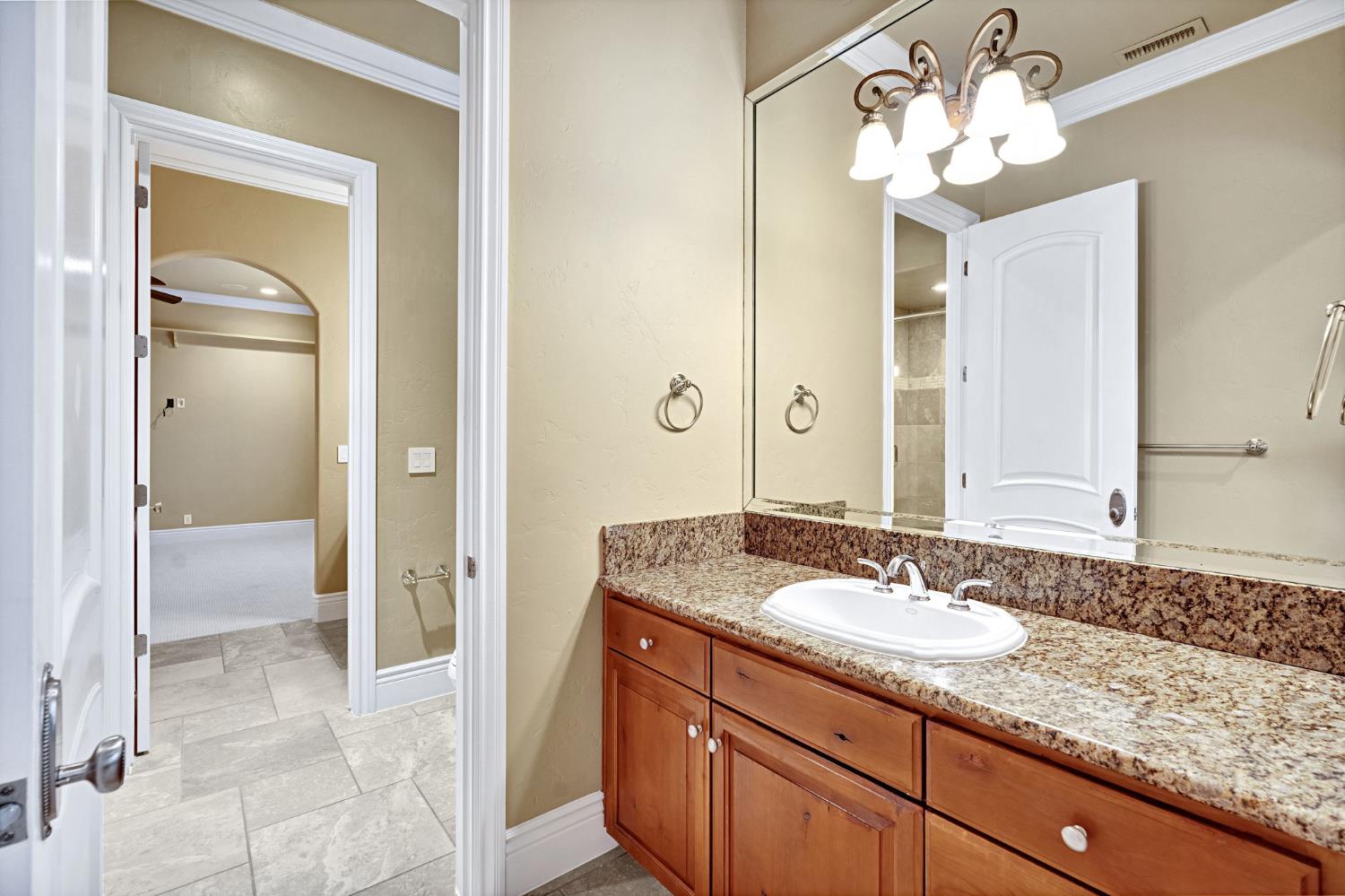 3103 E Via Monte Verdi Ave, Clovis, CA 93619