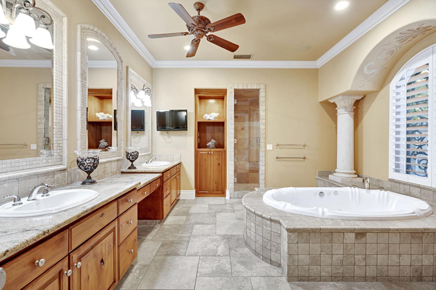 3103 E Via Monte Verdi Ave, Clovis, CA 93619