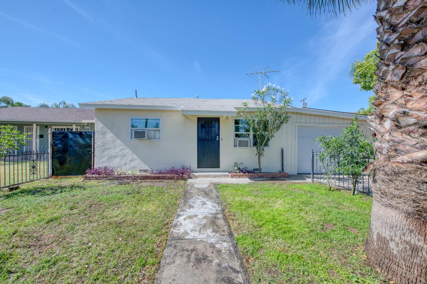 4011 E Madison Ave, Fresno, CA 93702