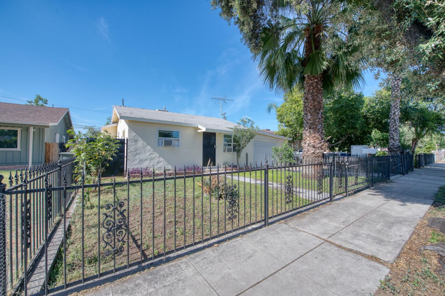 4011 E Madison Ave, Fresno, CA 93702