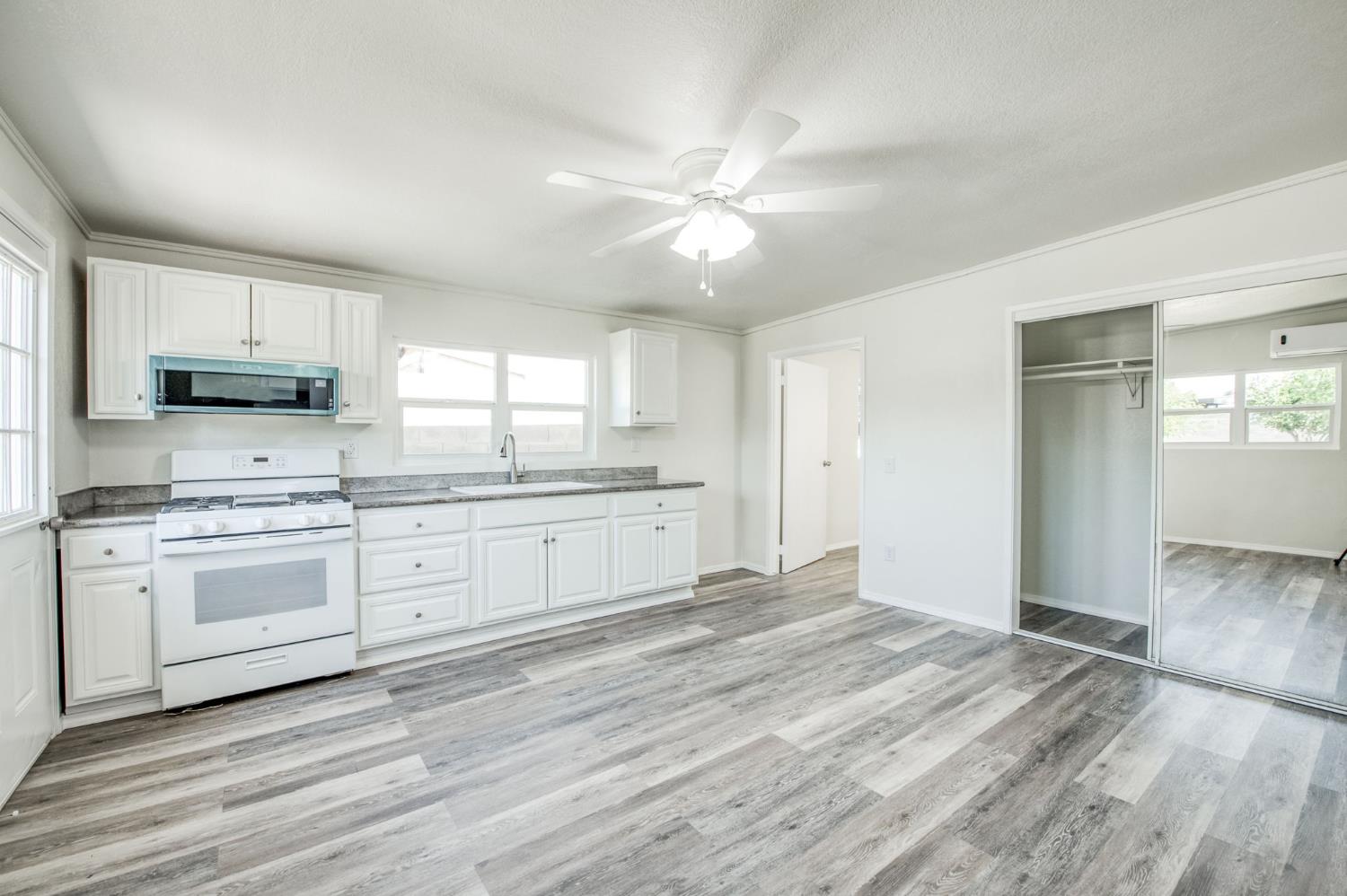 4011 E Madison Ave, Fresno, CA 93702
