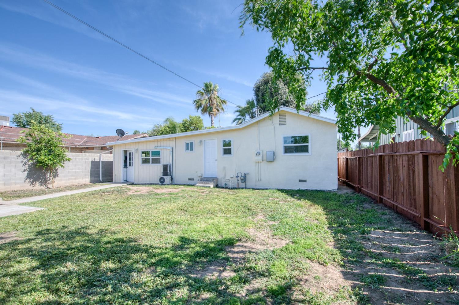 4011 E Madison Ave, Fresno, CA 93702
