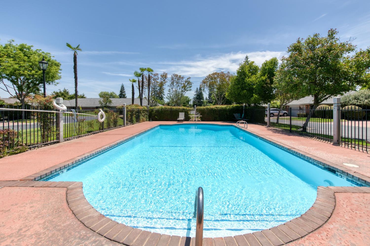 6331 N Palm Ave, Fresno, CA 93704