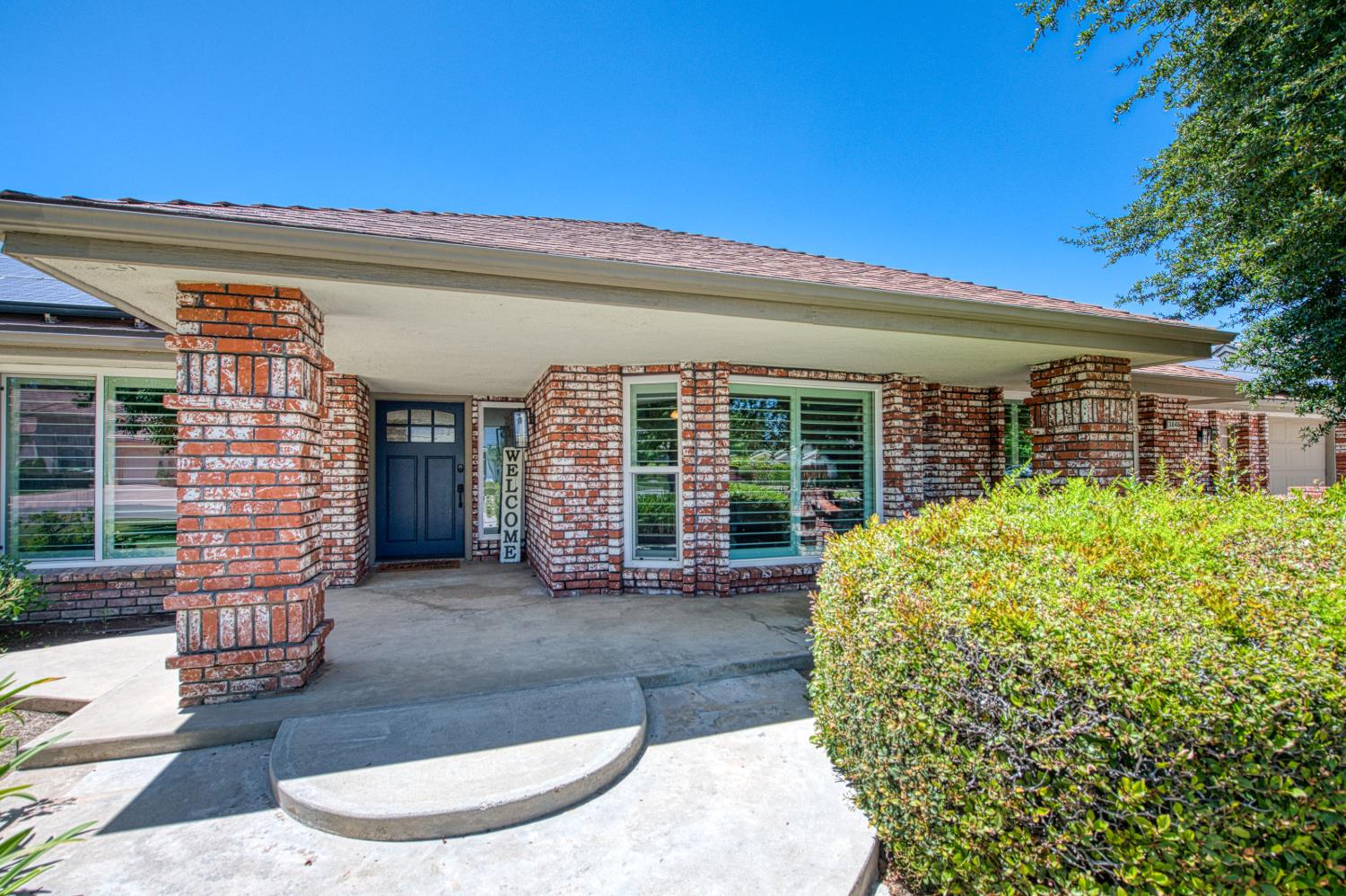3848 W Alluvial Ave, Fresno, CA 93711