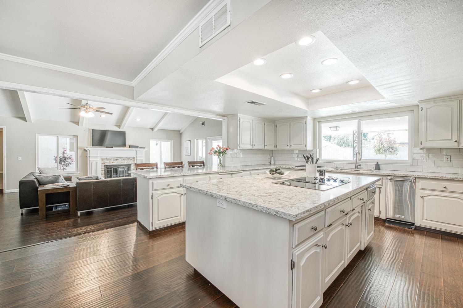 3848 W Alluvial Ave, Fresno, CA 93711