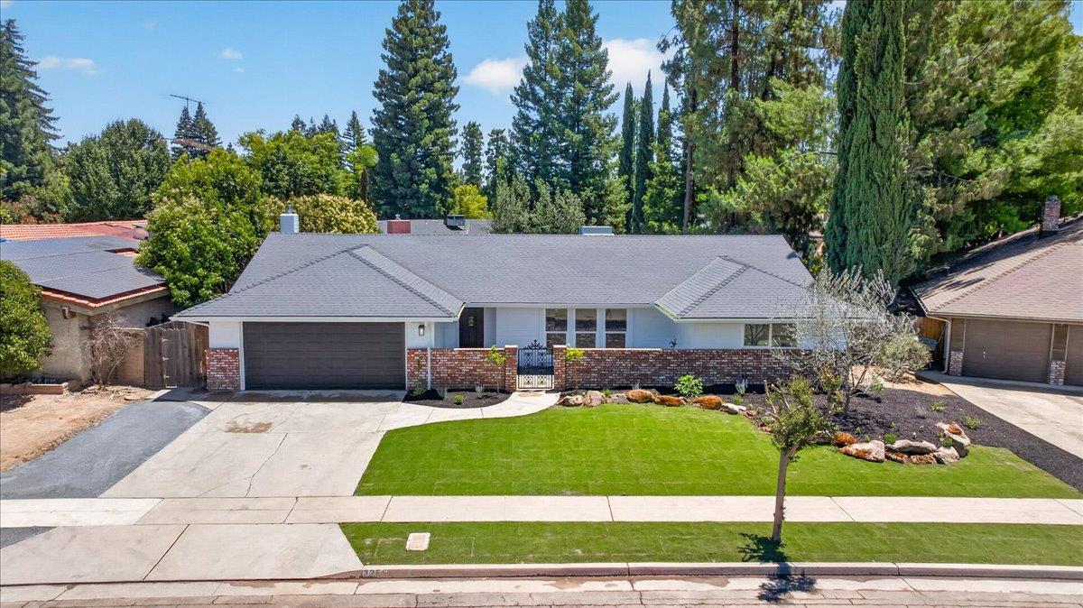 3255 W FREMONT, Fresno, CA 93711