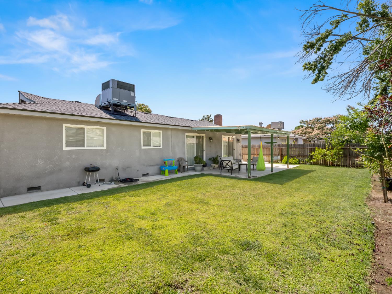 4535 N Laureen Ave, Fresno, CA 93726